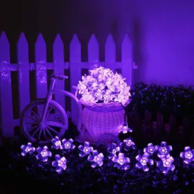   Napelemes fényfüzér, 50 LED, cseresznyefa virág design, lila Sakura, 5m, kültéri