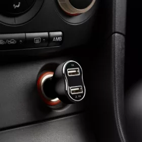 Autós szivargyújtó adapter - 2 x USB - fekete